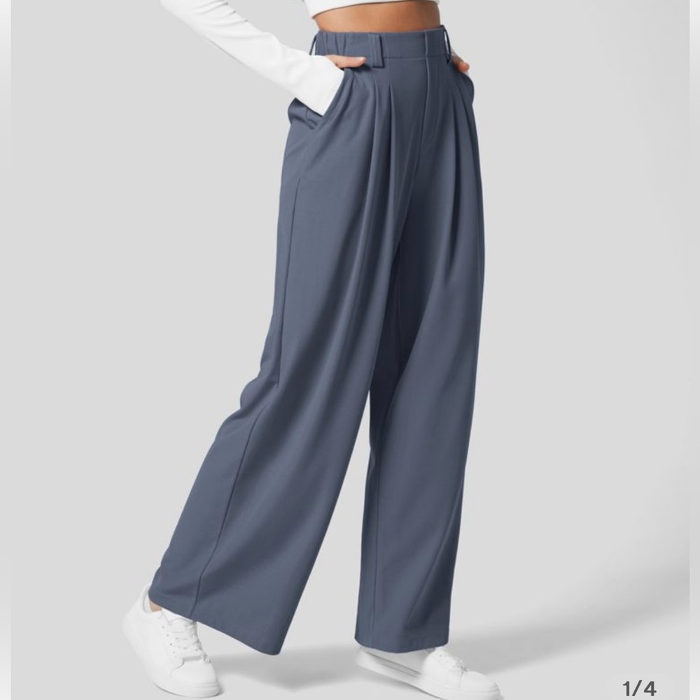 NWT HALARA Plicated Side Pocket Wide Leg Pant